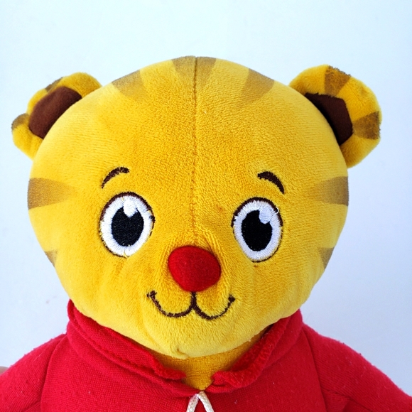 Daniel Tiger Neighborhood Talking Plush Toy!!! - Picture 8 of 8